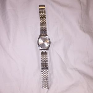 Men’s/Women’s Nixon TimeTeller Watch